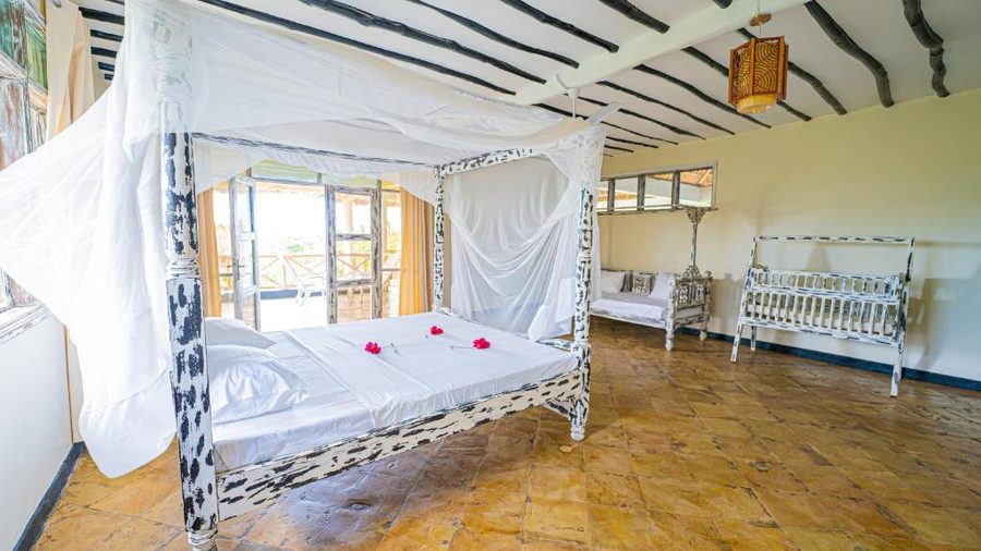 Queen Bedroom