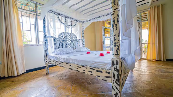 Twin Bedroom