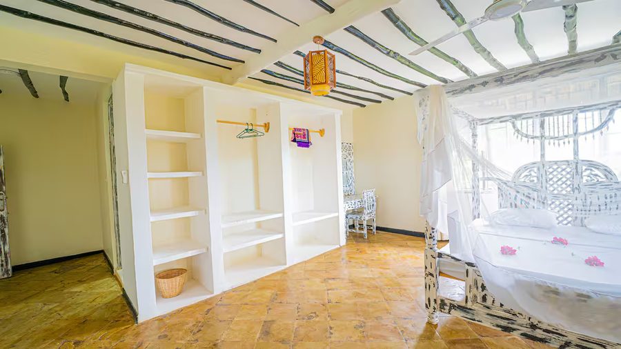 Queen Bedroom